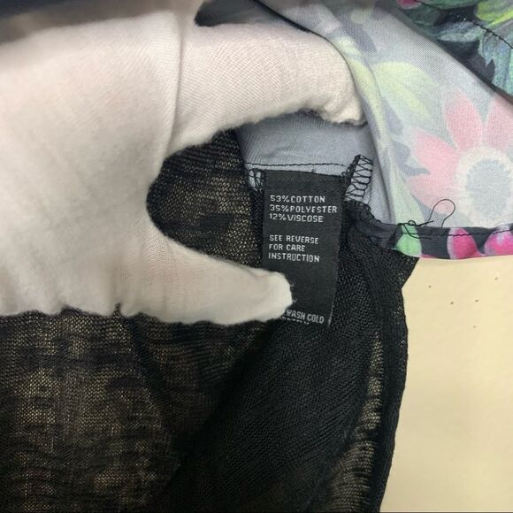 CLICHE’ COUTURE Shortsleeves Hi-Lo Top Blouse - Picture 6 of 7